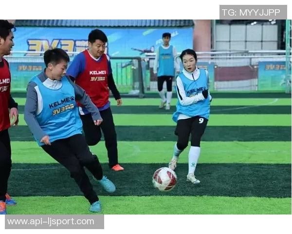 激动人心的足球赛让我收获友谊与快乐的精彩瞬间